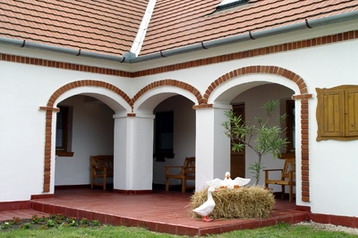 Madjarska Privát Bük, Eksterijer